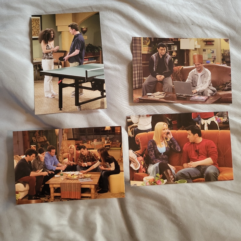 FRIENDS POSTCARDS